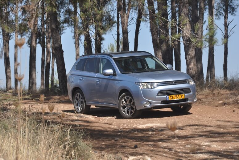 מיצובישי אאוטלנדר PHEV